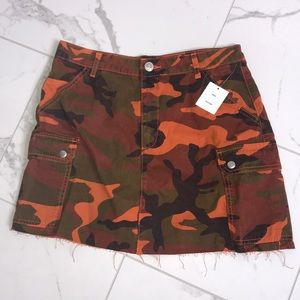 (TAGS STILL ON) urban outfitters camo jean skirt